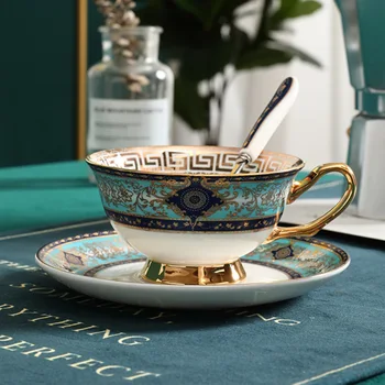 Европейский Небольшой Роскошный набор из цельного Костяного фарфора, британской керамики, высококачественной чашки для цветочного чая, Изысканного Послеобеденного чайного сервиза